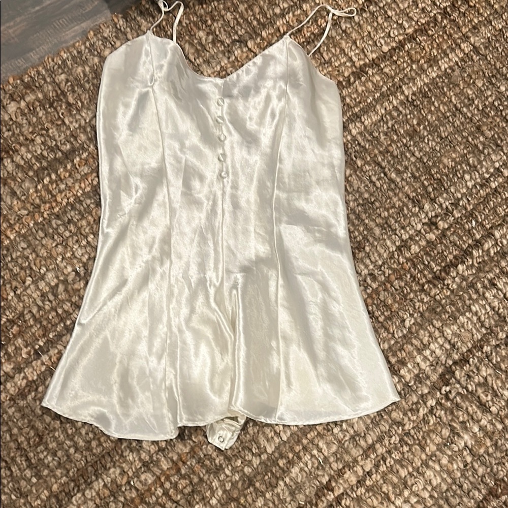 Non Signe Vintage Elegant Cream Satin Jumper Size Medium